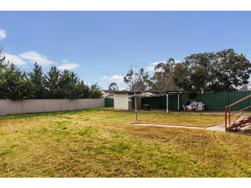 58 Chisholm Crescent, Seymour VIC 3660