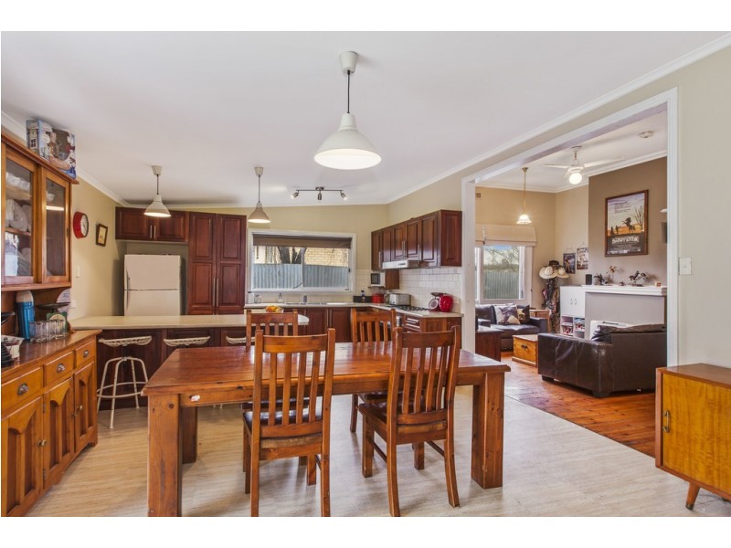 12 Mentor Street, Seymour VIC 3660