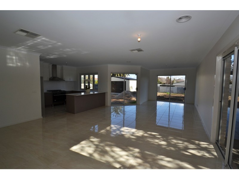 3A Collas Street, Seymour VIC 3660