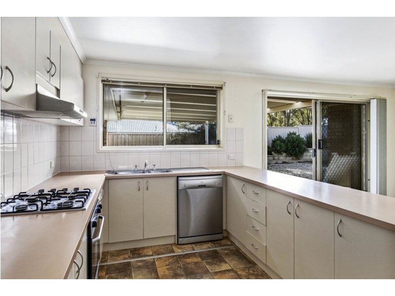 10 Kennedy Court, Seymour VIC 3660