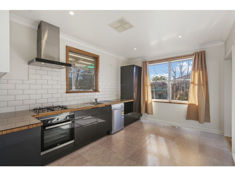 4 Don Court, Seymour VIC 3660