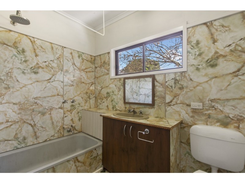 4 Don Court, Seymour VIC 3660