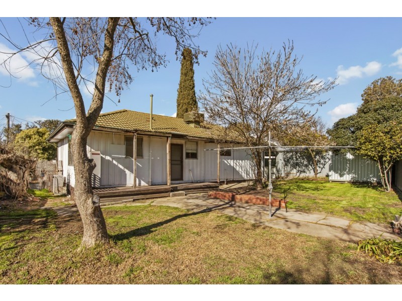 4 Don Court, Seymour VIC 3660