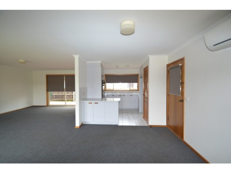 1/2 Parry Street, Seymour VIC 3660