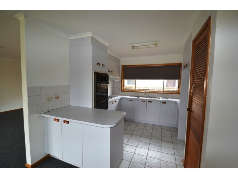 1/2 Parry Street, Seymour VIC 3660