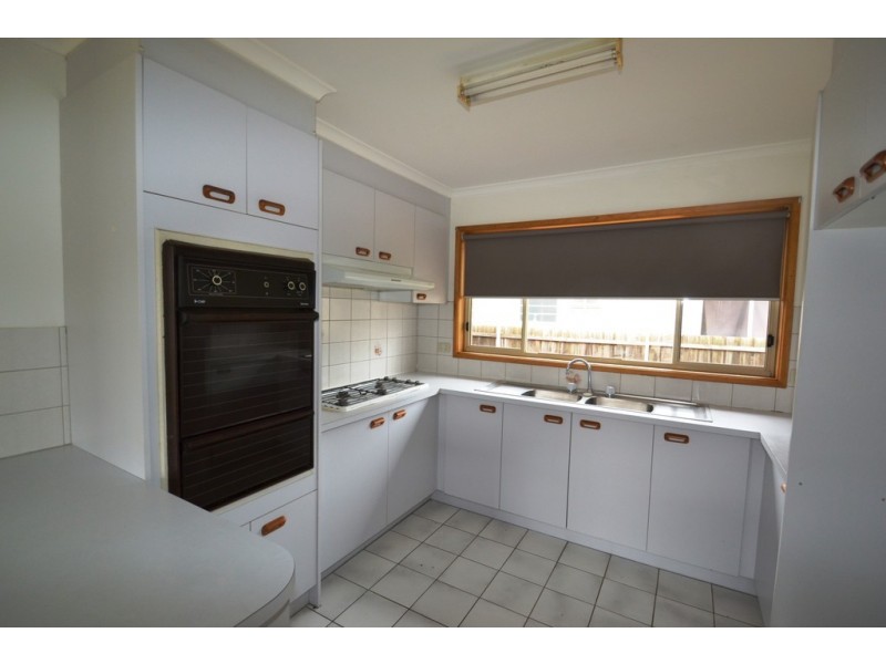 1/2 Parry Street, Seymour VIC 3660