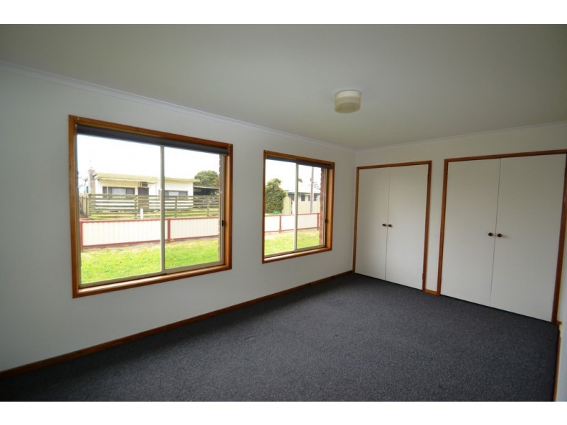 1/2 Parry Street, Seymour VIC 3660