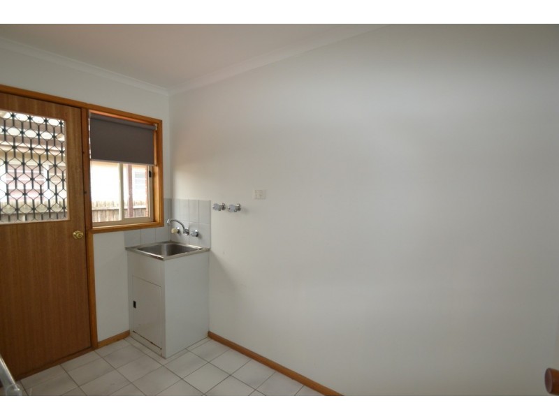 1/2 Parry Street, Seymour VIC 3660