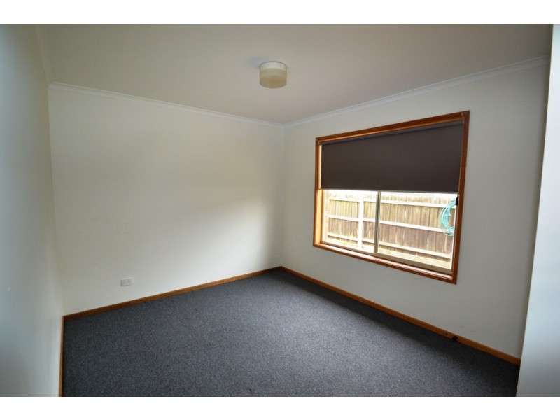 1/2 Parry Street, Seymour VIC 3660