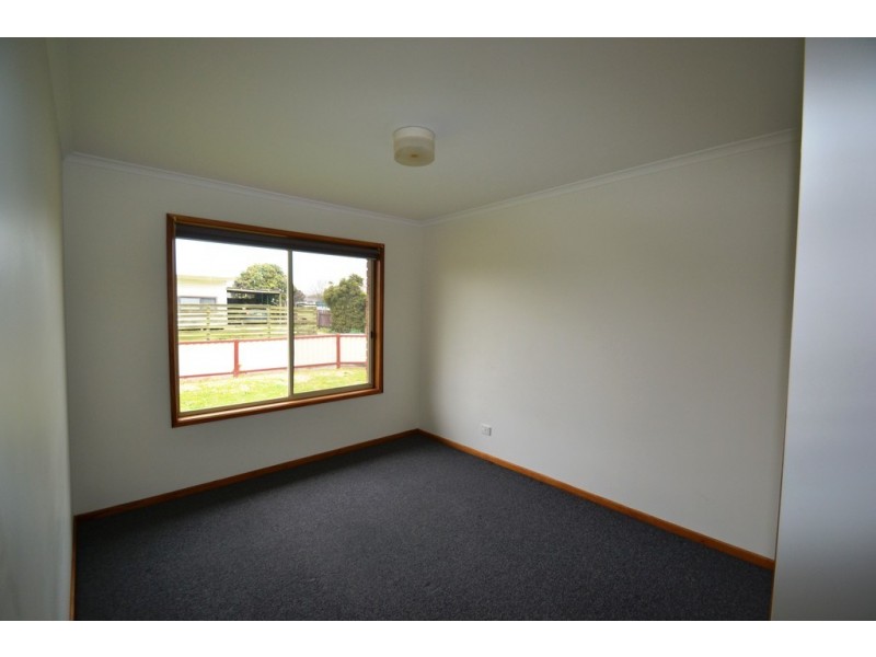 1/2 Parry Street, Seymour VIC 3660