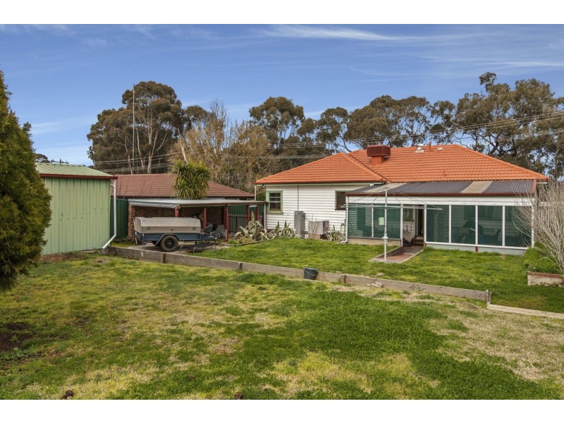 108 Redbank Road, Seymour VIC 3660