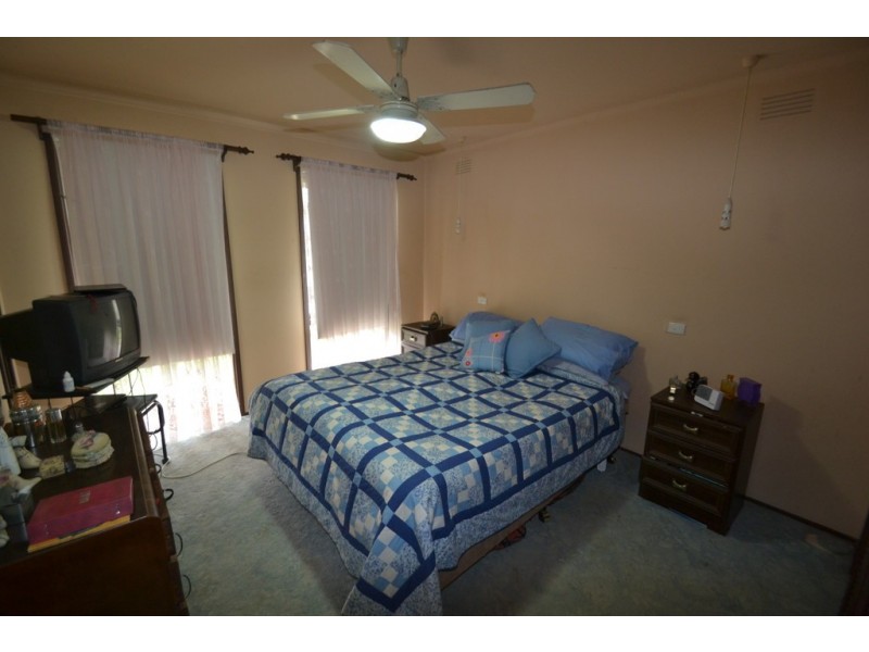 1 Rose Avenue, Seymour VIC 3660