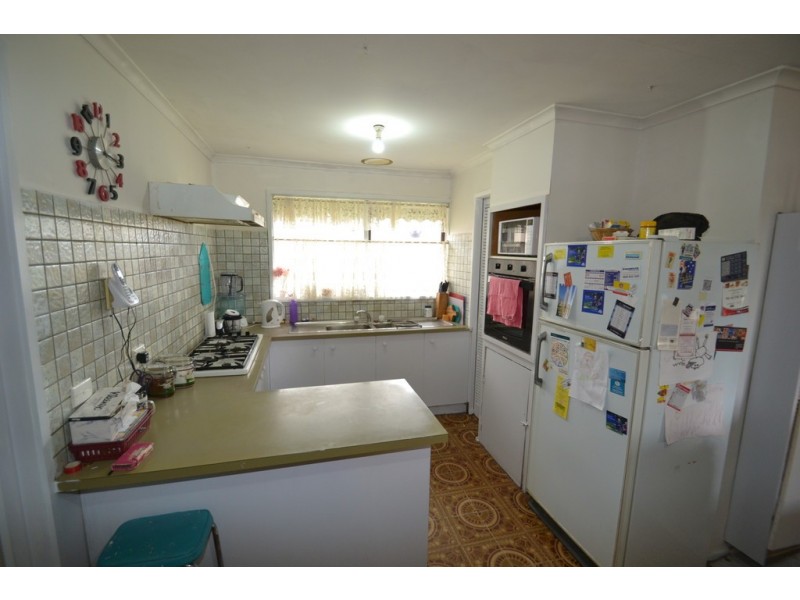 1 Rose Avenue, Seymour VIC 3660