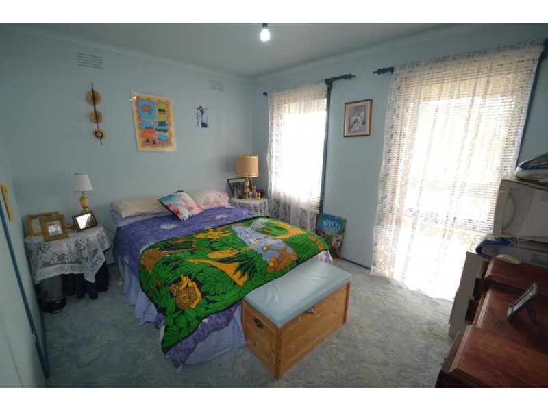 1 Rose Avenue, Seymour VIC 3660