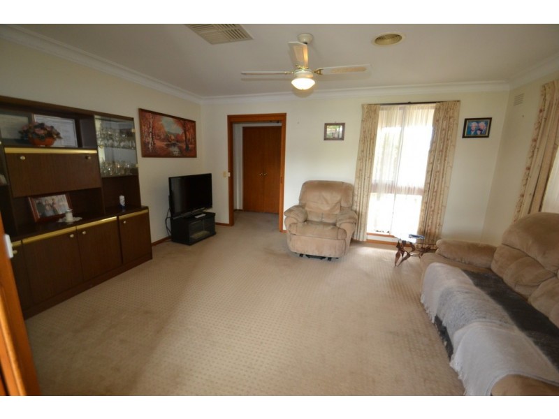 14 Tristan Street, Seymour VIC 3660