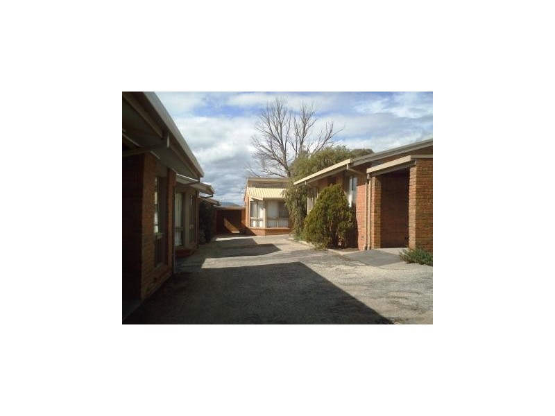 8/221  Anzac Avenue, Seymour VIC 3660