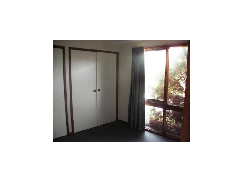 8/221  Anzac Avenue, Seymour VIC 3660