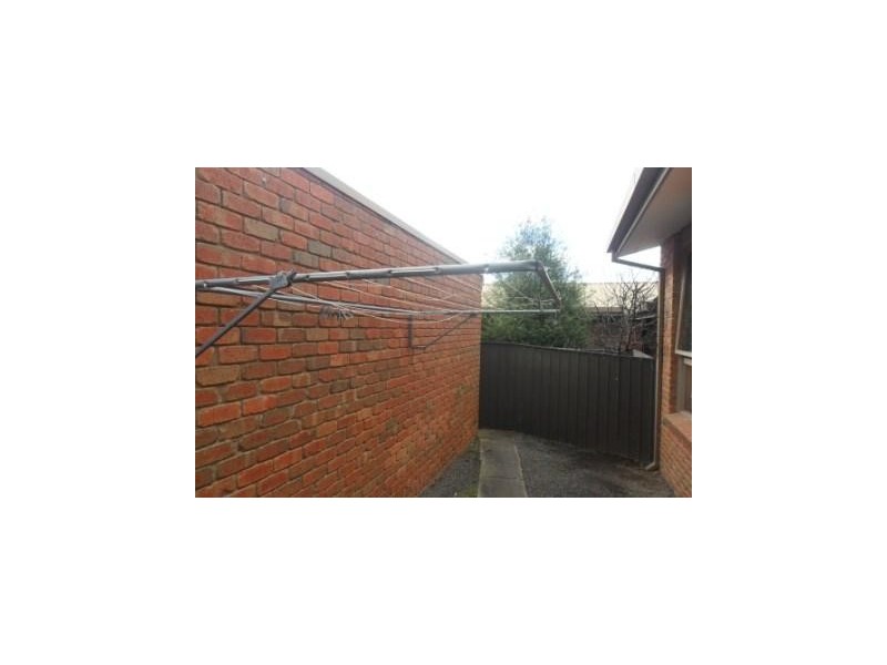 8/221  Anzac Avenue, Seymour VIC 3660