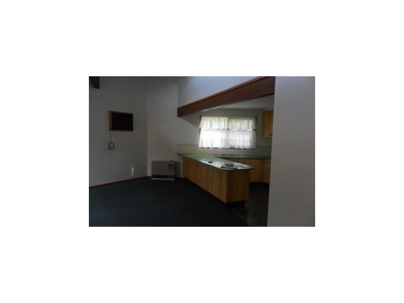 8/221  Anzac Avenue, Seymour VIC 3660