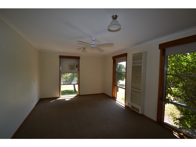 184 Anzac Avenue, Seymour VIC 3660