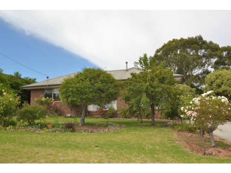 14 Delhi Street, Seymour VIC 3660