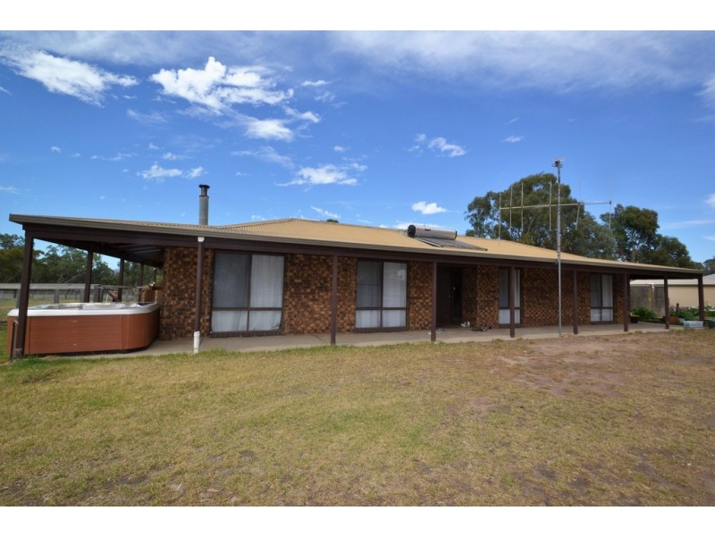 210 Highlands Road, Seymour VIC 3660