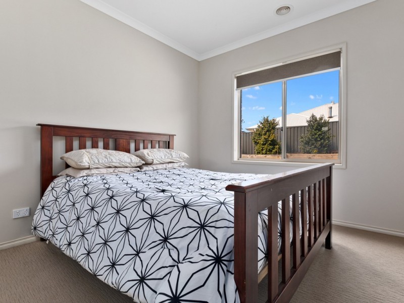 5 Lightwood Avenue, Seymour VIC 3660