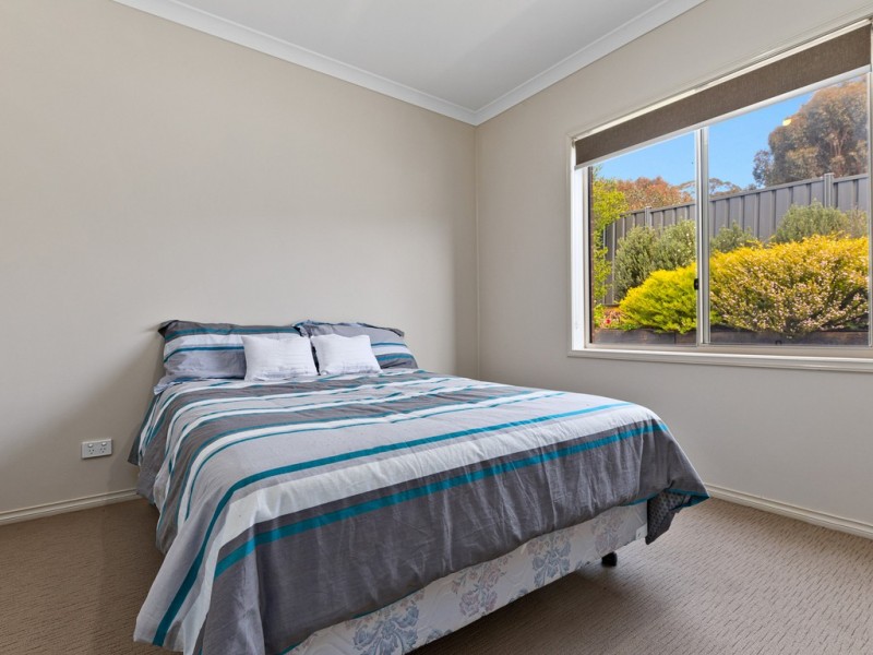 5 Lightwood Avenue, Seymour VIC 3660