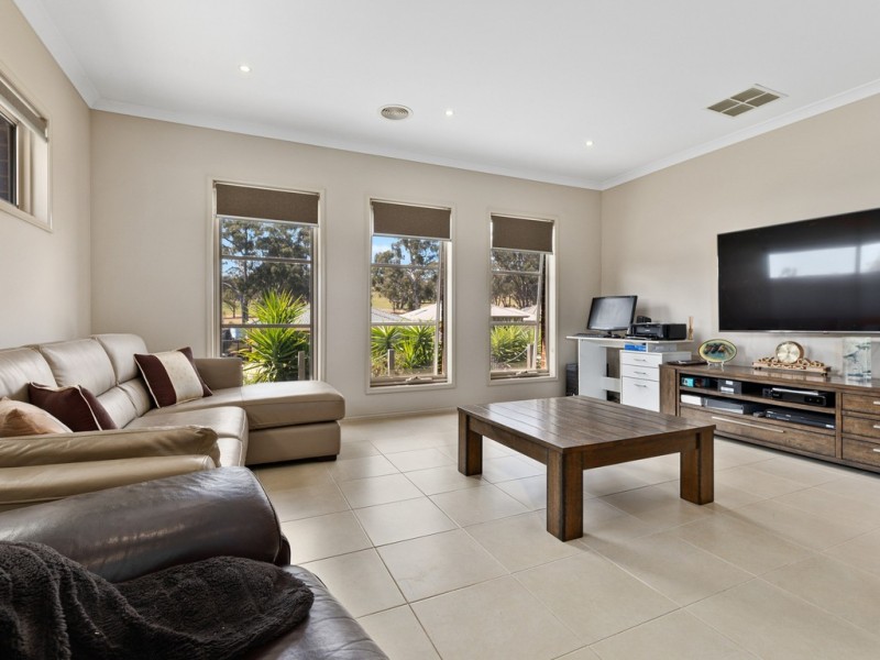 5 Lightwood Avenue, Seymour VIC 3660