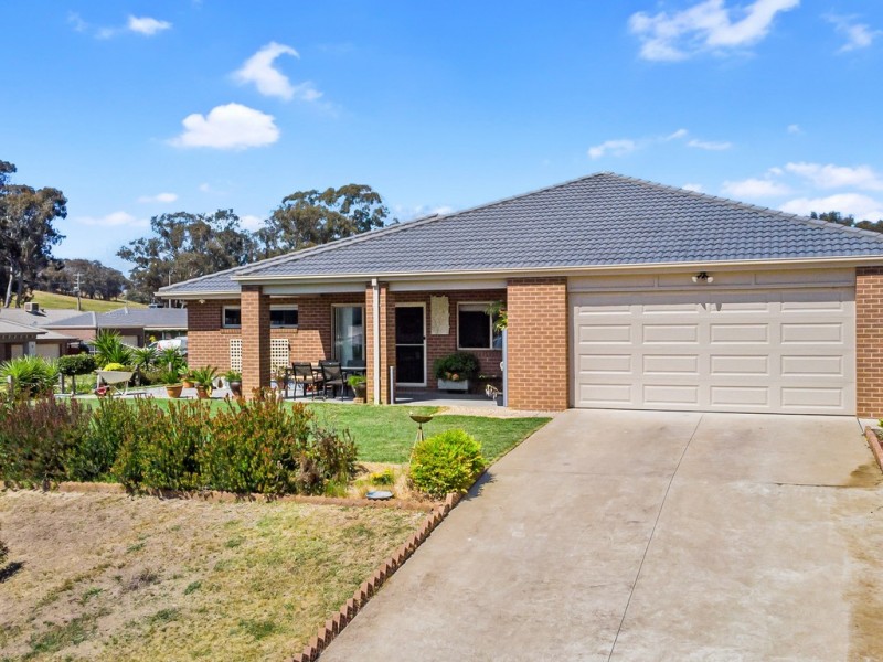 5 Lightwood Avenue, Seymour VIC 3660
