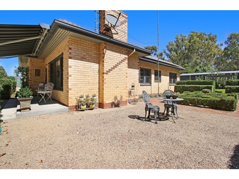 44 Golf Course Road, Euroa VIC 3666