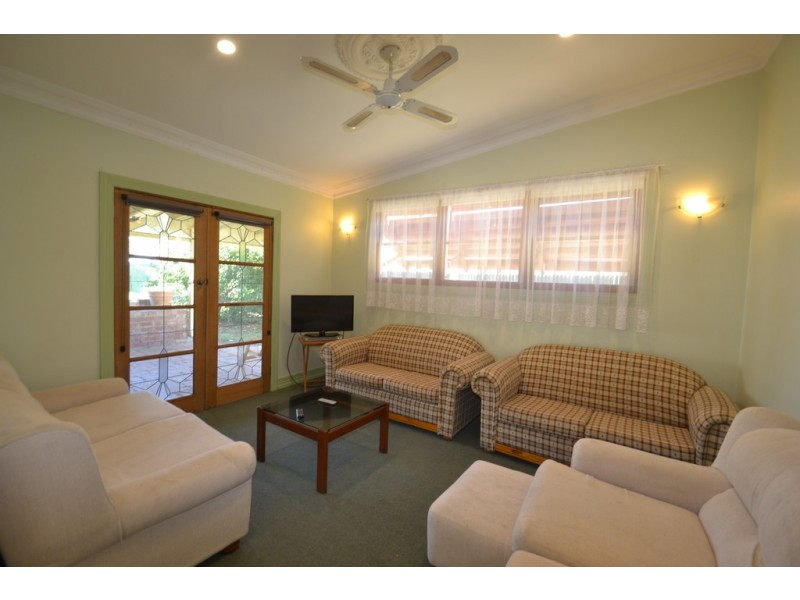 36 Anzac Avenue, Seymour VIC 3660