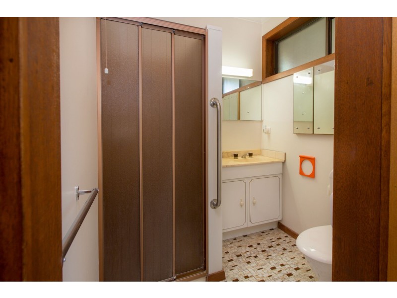 9 Priestley Crescent, Seymour VIC 3660