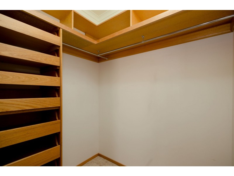 9 Priestley Crescent, Seymour VIC 3660