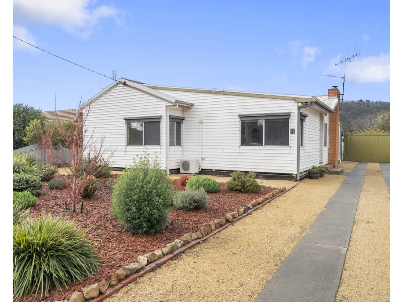 4 Holland Street, Euroa VIC 3666