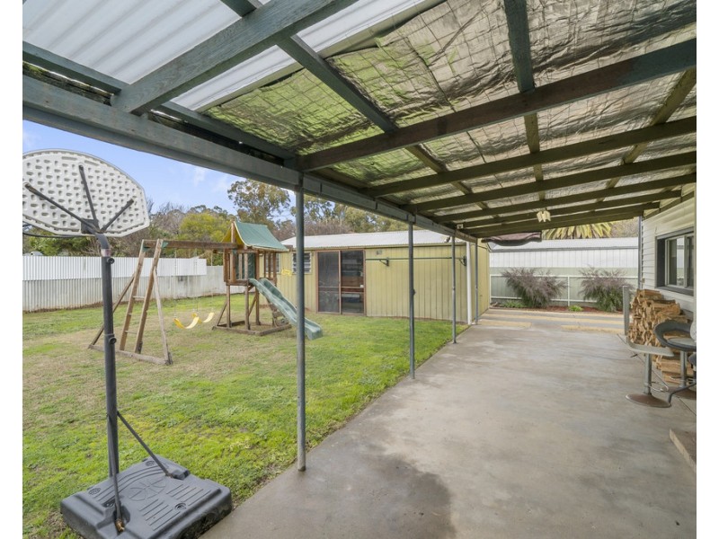 4 Holland Street, Euroa VIC 3666