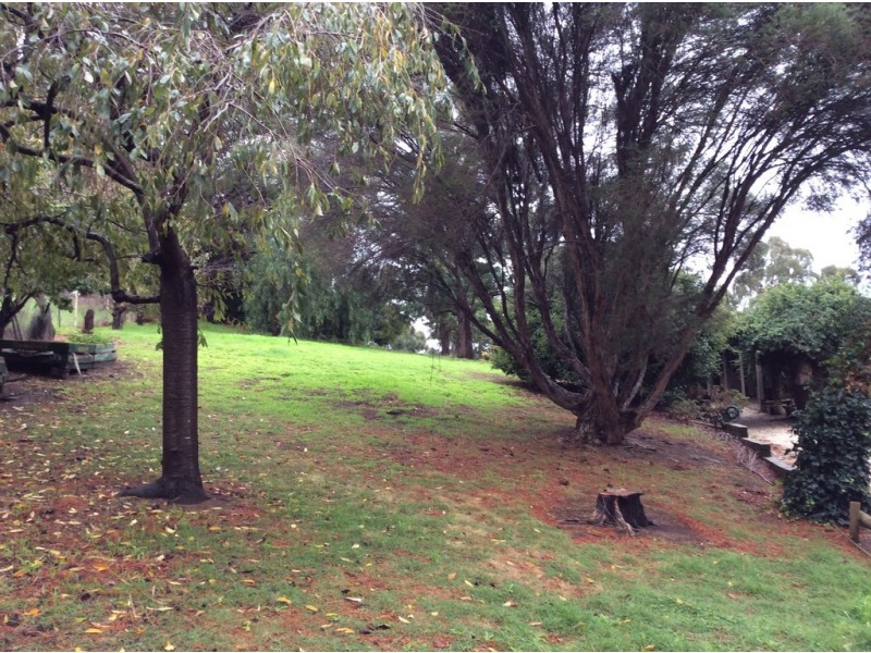 8327 Goulburn Valley Highway, Trawool VIC 3660