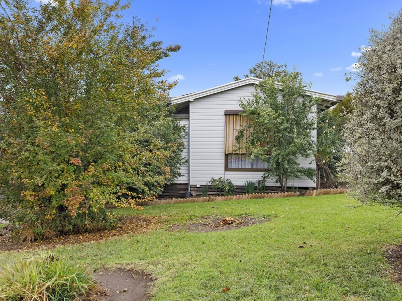 5 Chisholm Crescent, Seymour VIC 3660