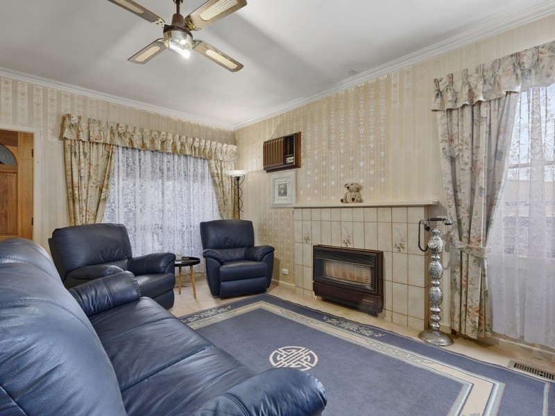 5 Chisholm Crescent, Seymour VIC 3660