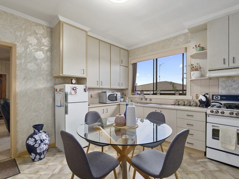 5 Chisholm Crescent, Seymour VIC 3660