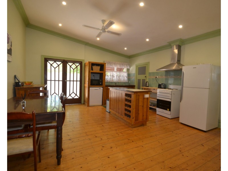 36 Anzac Avenue, Seymour VIC 3660