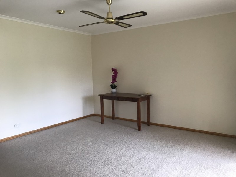 5 Heffey Court, Seymour VIC 3660
