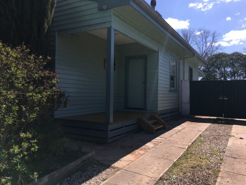 9 Dowling Avenue, Seymour VIC 3660