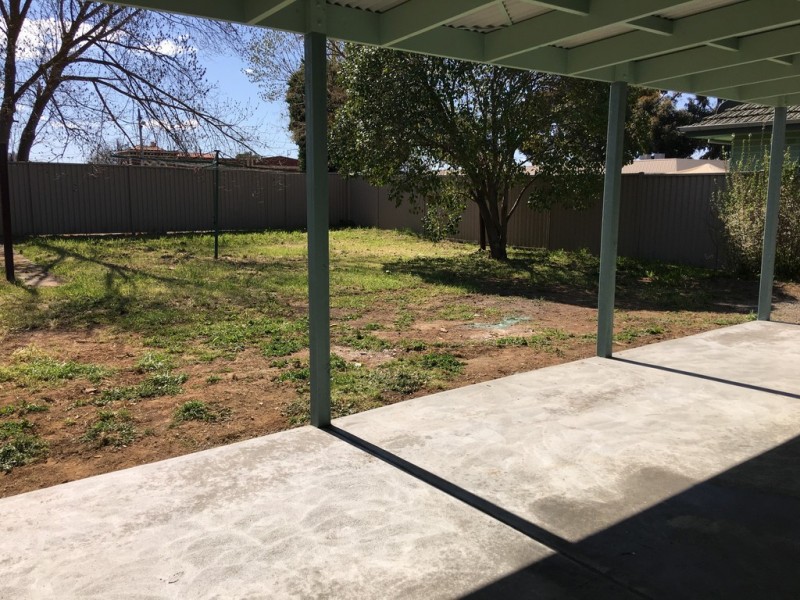 9 Dowling Avenue, Seymour VIC 3660