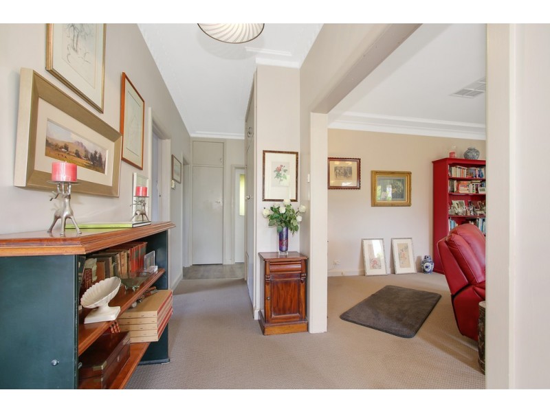 6 Mansfield Road, Euroa VIC 3666