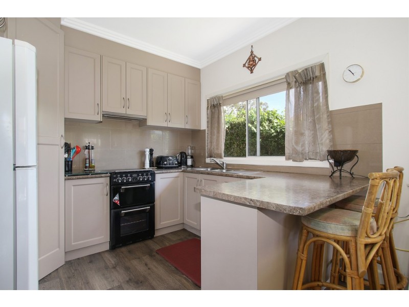 6 Mansfield Road, Euroa VIC 3666