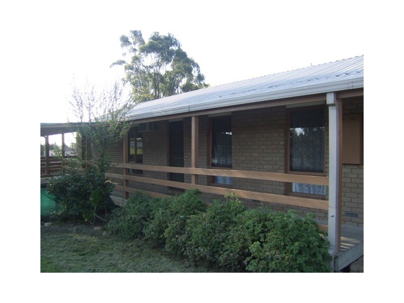 9 Delatite Road, Seymour VIC 3660