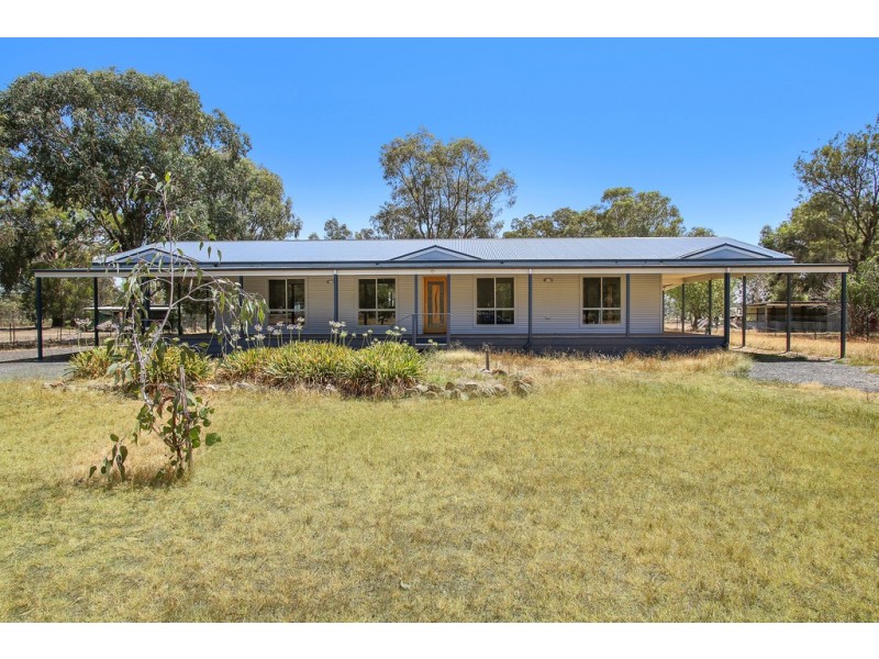 30-32 Maxfield Street, Longwood VIC 3665