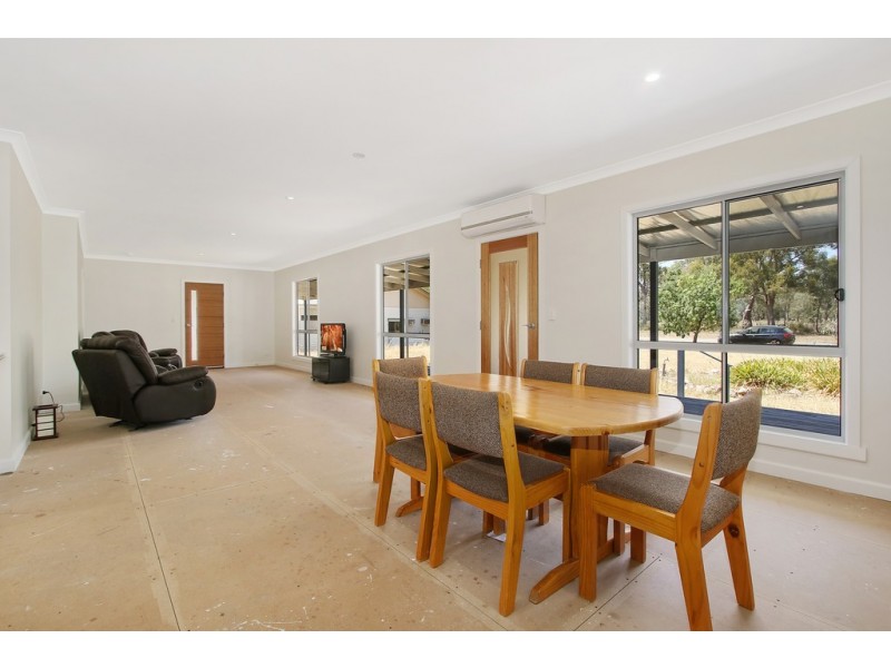 30-32 Maxfield Street, Longwood VIC 3665