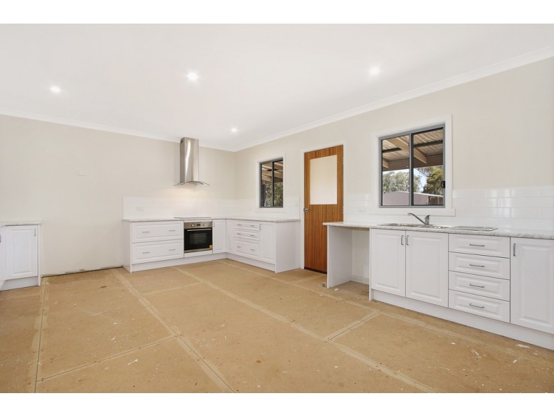 30-32 Maxfield Street, Longwood VIC 3665